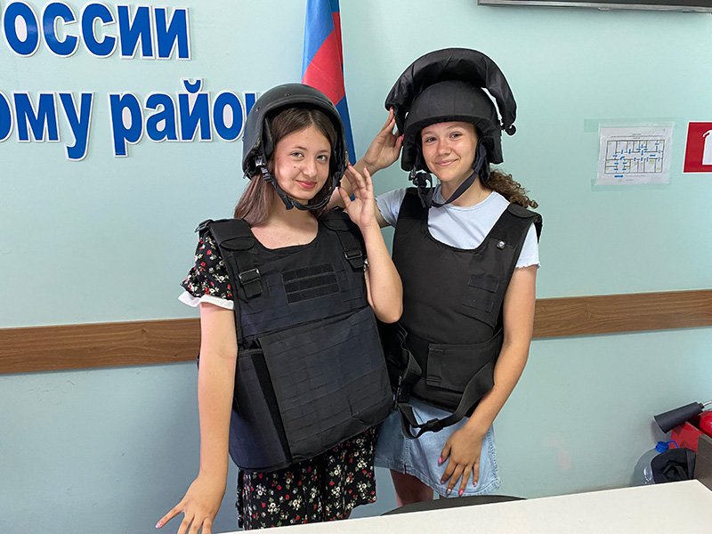 Сотрудники полиции познакомили юных жителей Ивнянского района со своей профессией