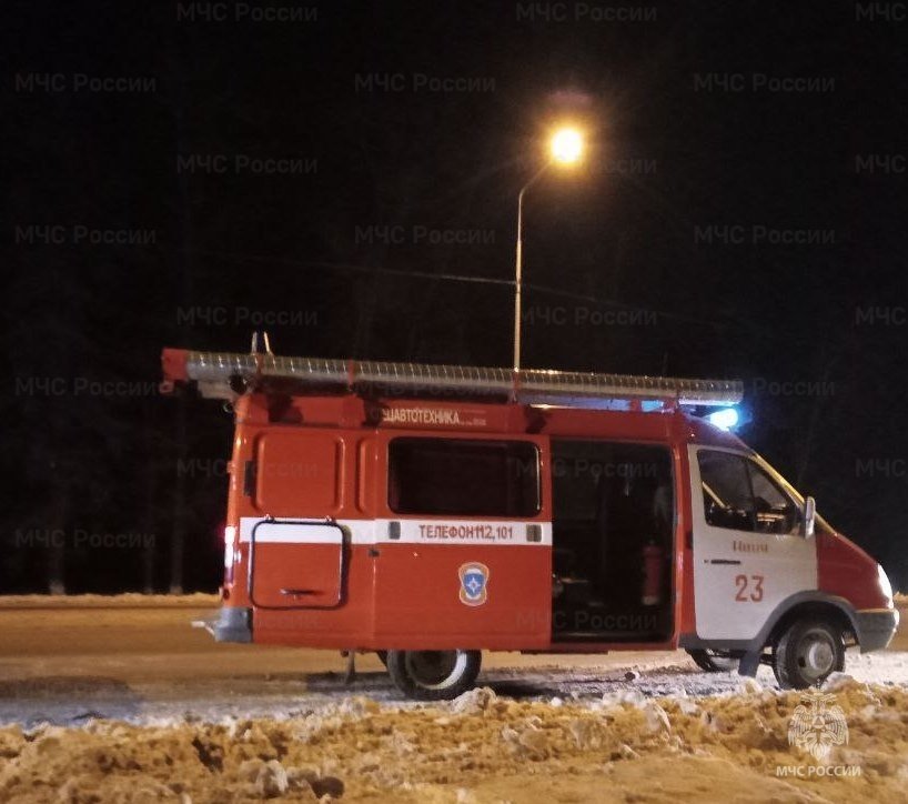 Спасатели МЧС России приняли участие в ликвидации ДТП в селе Верхопенье Ивнянского района